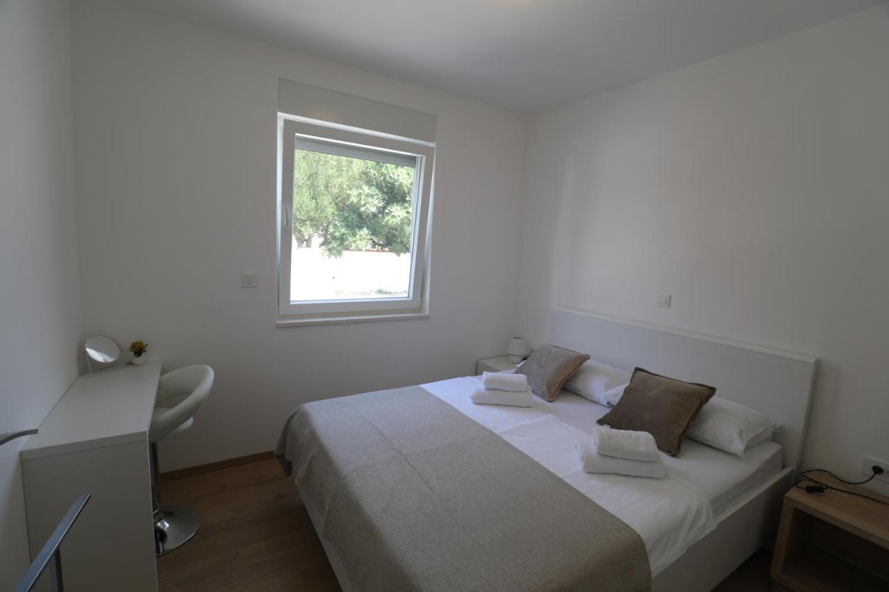 Smil'E Apartments Vodice Extérieur photo