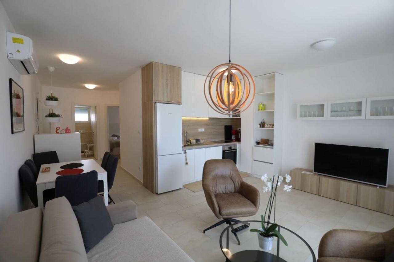 Smil'E Apartments Vodice Extérieur photo